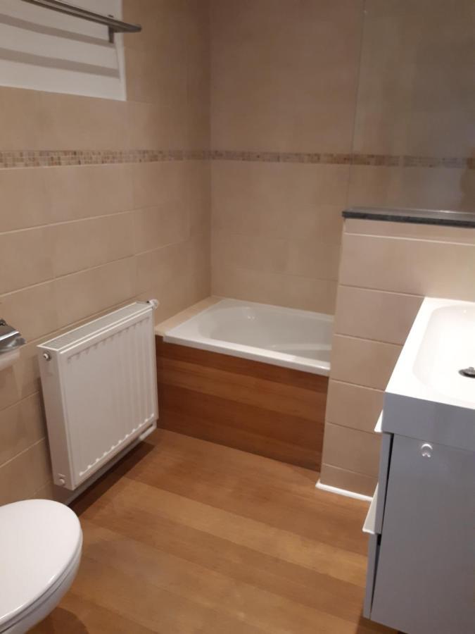 Maison Cosy Au Centre De Nivelles - Videosurveillance Exterieure Экстерьер фото