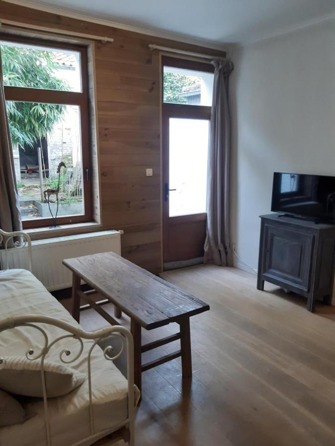 Maison Cosy Au Centre De Nivelles - Videosurveillance Exterieure Экстерьер фото